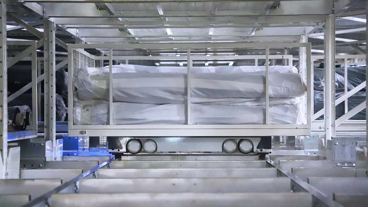智库智能四向穿梭车立体库,3PL冷链仓储高效之选