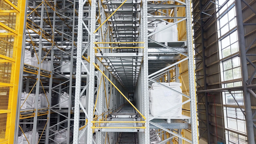 zikoo-refractory-27m-bulk-bag-dusty-workshop